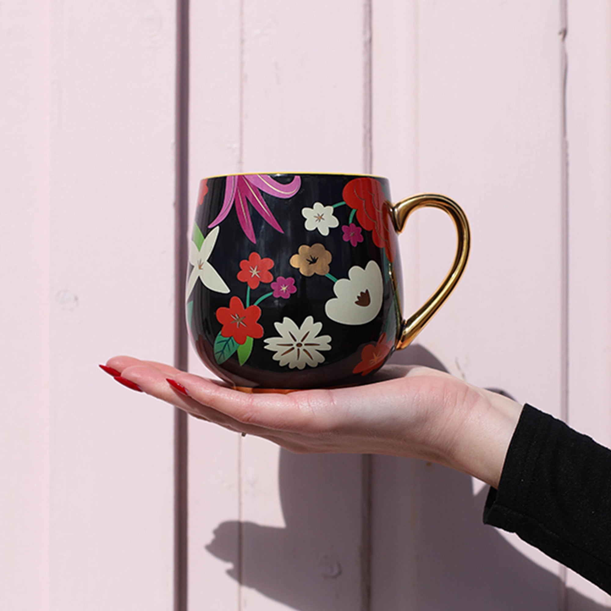 Luxury Gold-Handled Mug with Floral Print